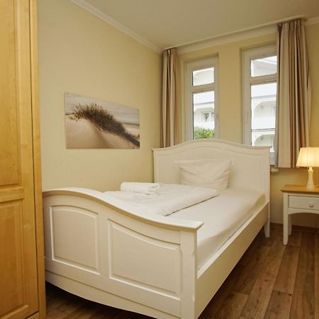 Mit Meerblick Und Balkon, Gratis Nutzung Vom Ahoi Erlebnisbad Und Sauna In Sellin - Meeresblick Fewo 38 괴렌 외부 사진