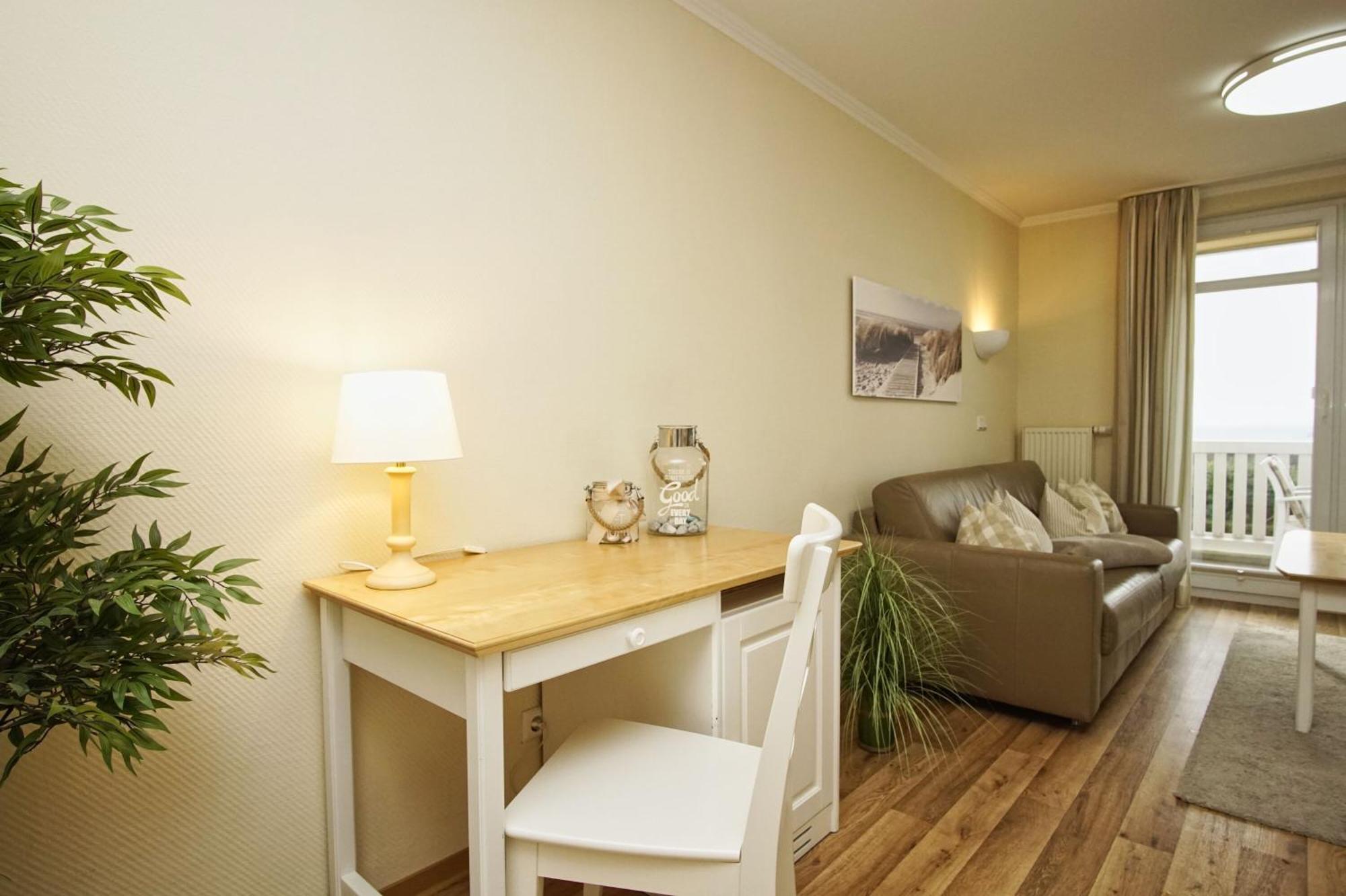 Mit Meerblick Und Balkon, Gratis Nutzung Vom Ahoi Erlebnisbad Und Sauna In Sellin - Meeresblick Fewo 38 괴렌 외부 사진